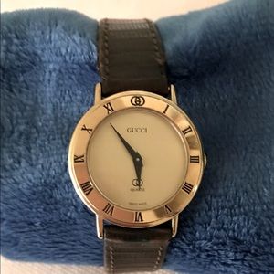 Vintage Classic GUCCI Women’s Watch.